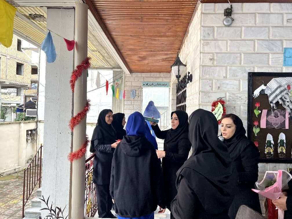 دبیرستان دوره اول غیردولتی افروز