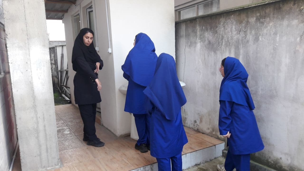 آموزش وضو به دانش آموزان دوره اول افروز